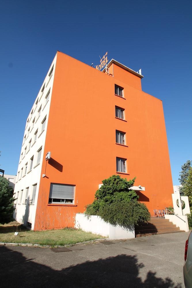 Adonis Lyon Est Hotel Artys Saint-Priest-en-Jarez Kültér fotó