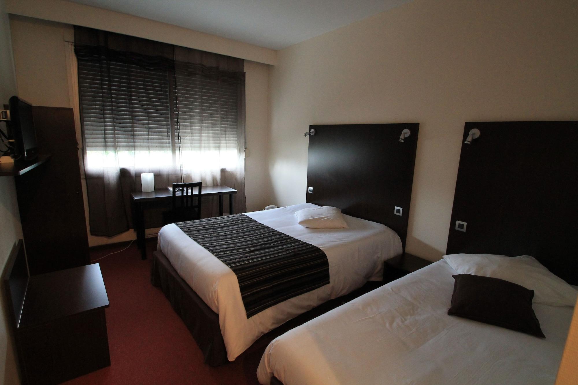 Adonis Lyon Est Hotel Artys Saint-Priest-en-Jarez Kültér fotó