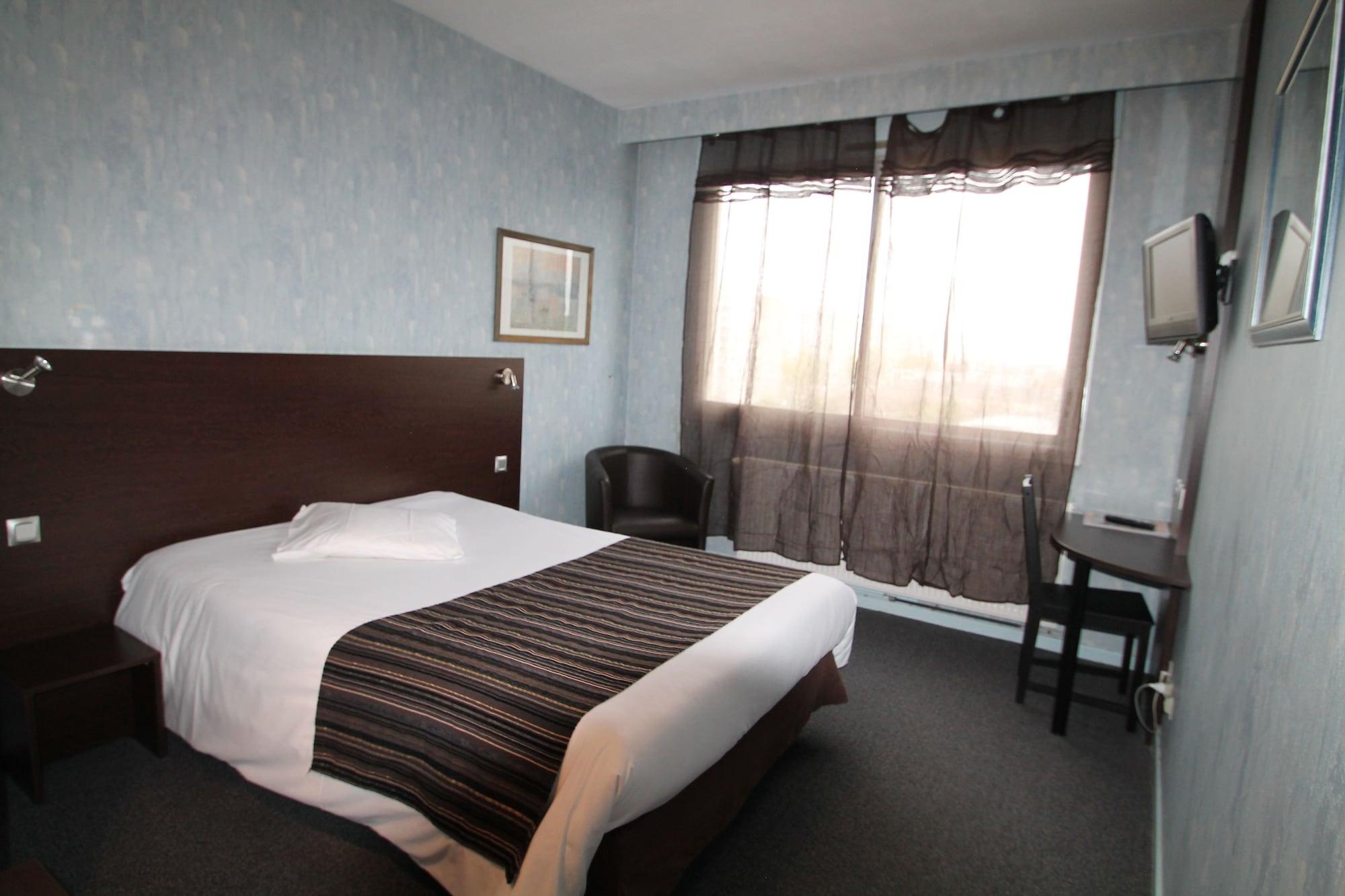 Adonis Lyon Est Hotel Artys Saint-Priest-en-Jarez Kültér fotó