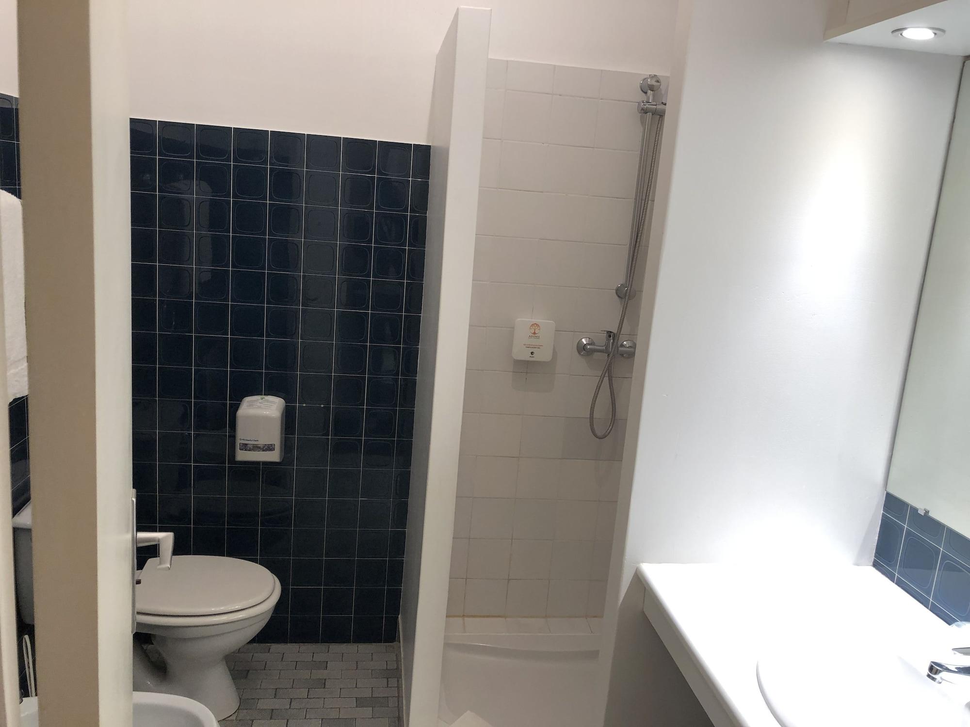 Adonis Lyon Est Hotel Artys Saint-Priest-en-Jarez Kültér fotó