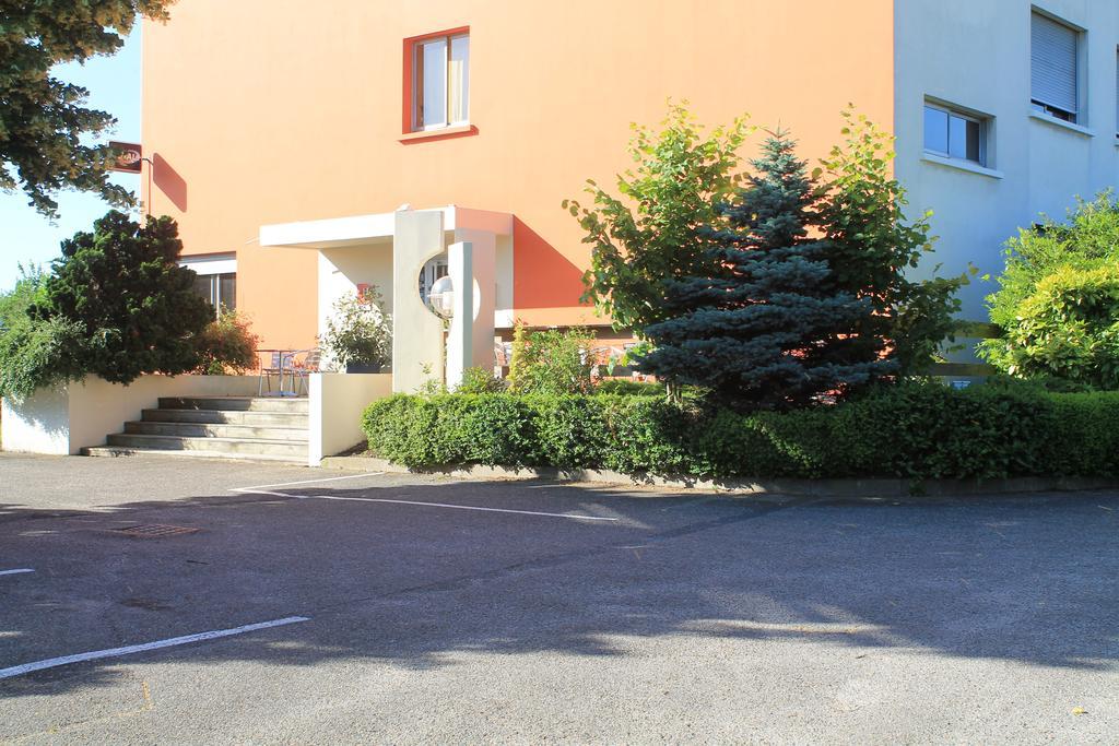 Adonis Lyon Est Hotel Artys Saint-Priest-en-Jarez Kültér fotó